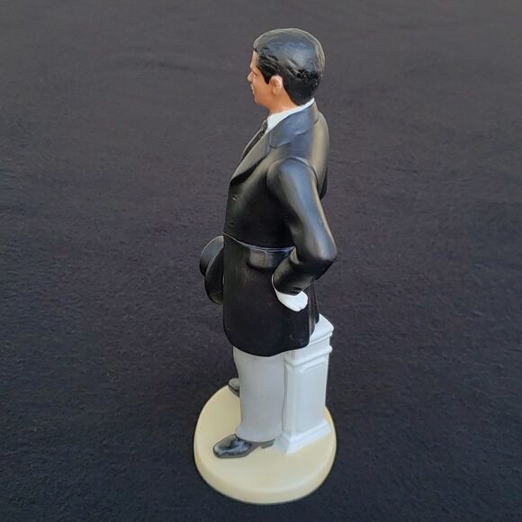Vintage Homco Porcelain Man in Suit Tuxedo and Tie Tophat - #1479 "My William" - Picture 3 of 11